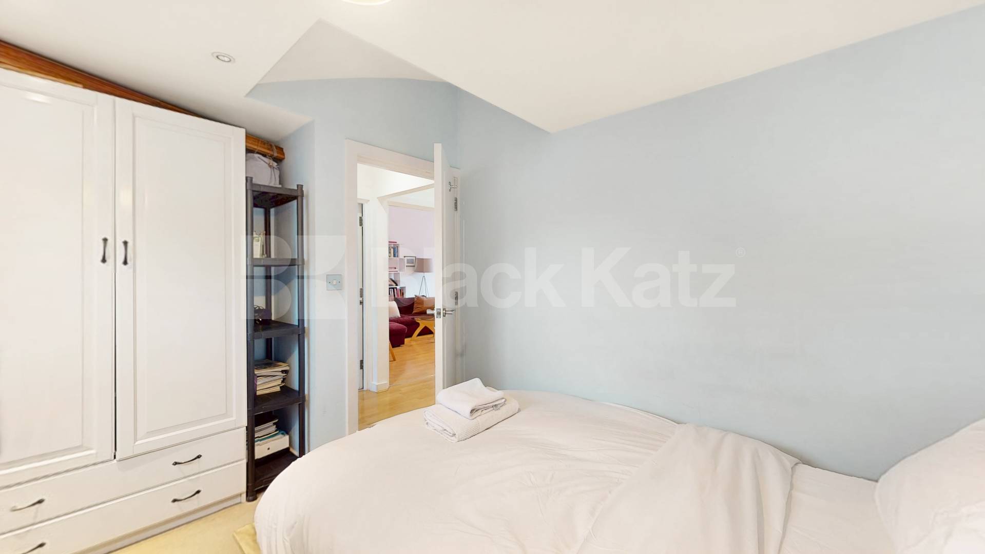 Spacious Two Double Apartment with Roof Terrace on Barnsbury Grove, N7 Barnsbury Grove, Barnsbury